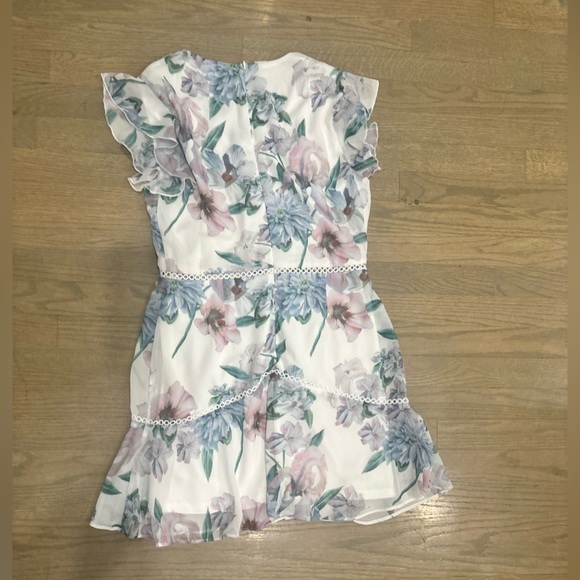 Lulus Art of Love White Multi Floral Print Ruffled Mini Dress Womens size m - Picture 7 of 8